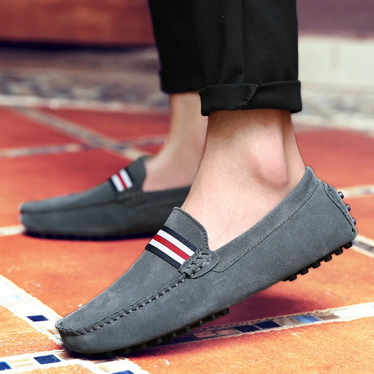 Men's Classic Nubuck Driving Moccasins