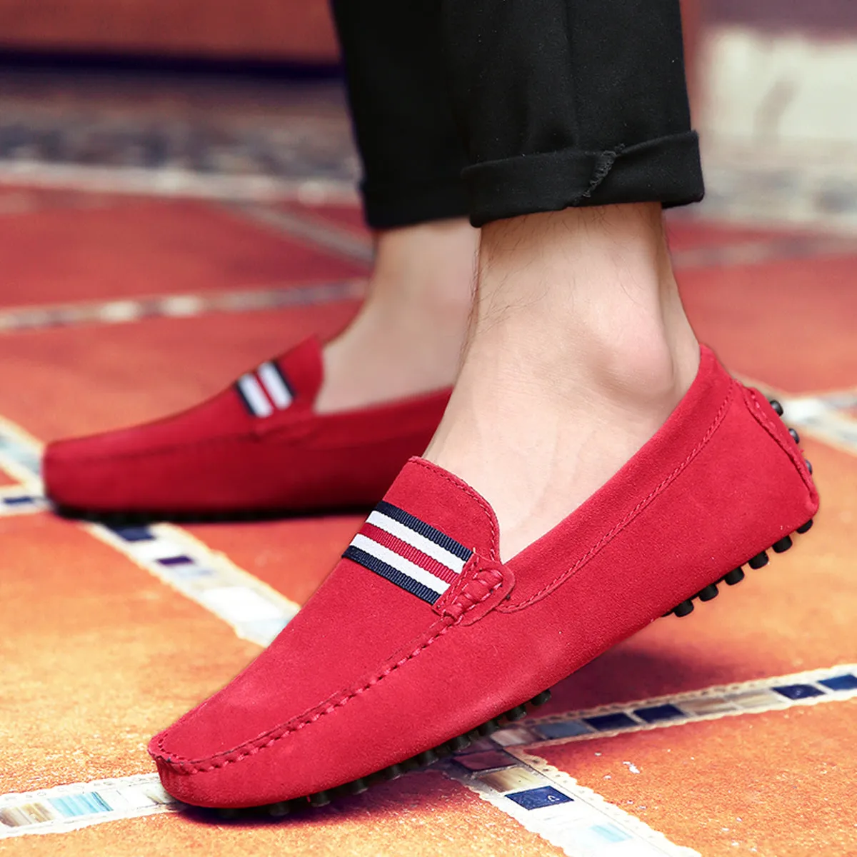 Men's Classic Nubuck Driving Moccasins