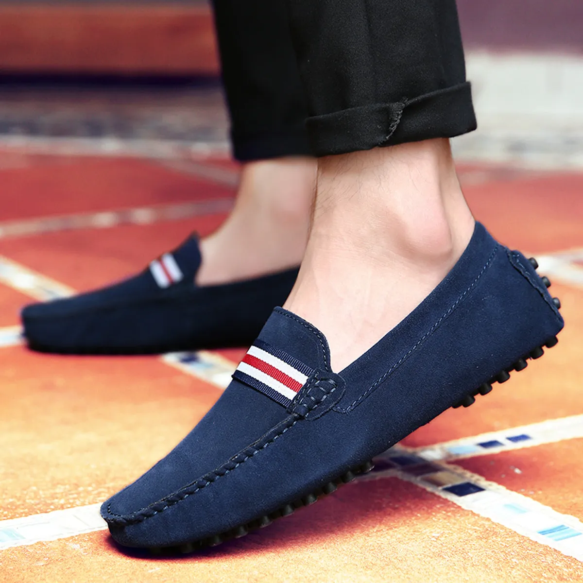 Men's Classic Nubuck Driving Moccasins