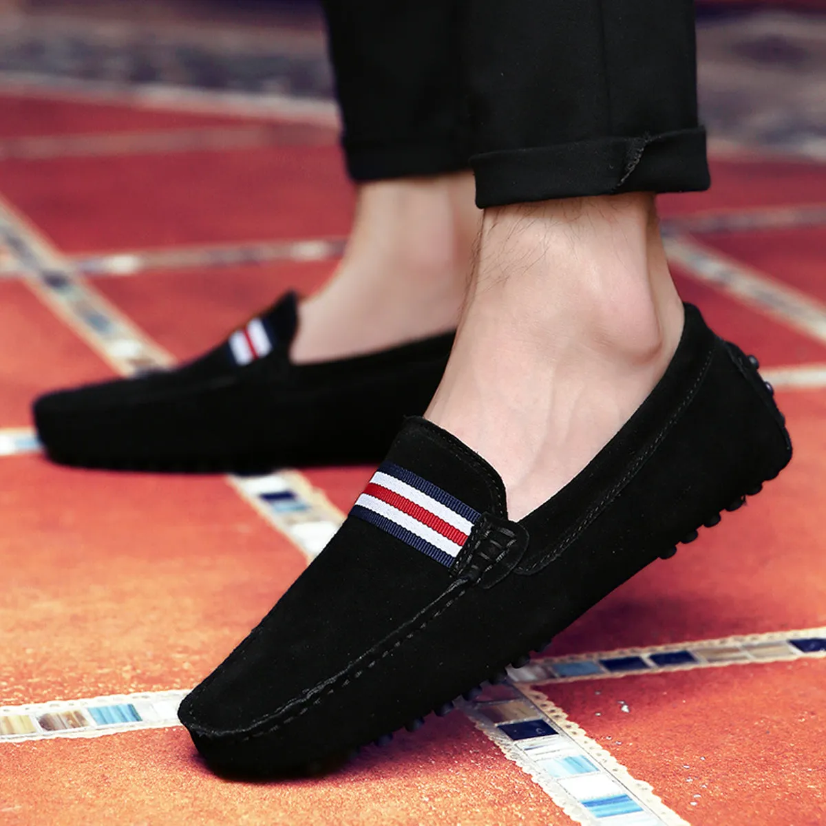 Men's Classic Nubuck Driving Moccasins