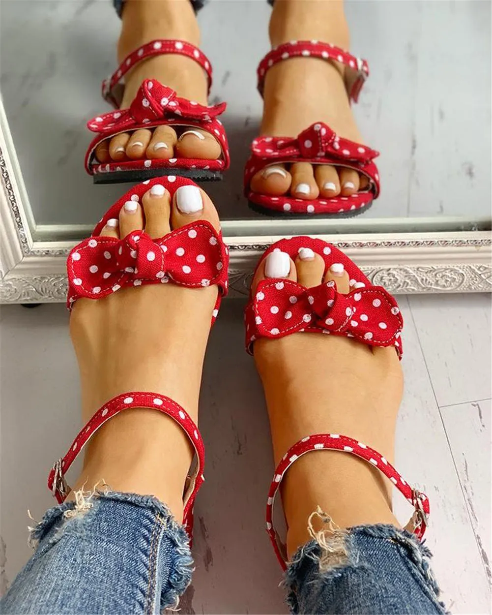 Sexy Polka Dot Comfortable Flat Sandal