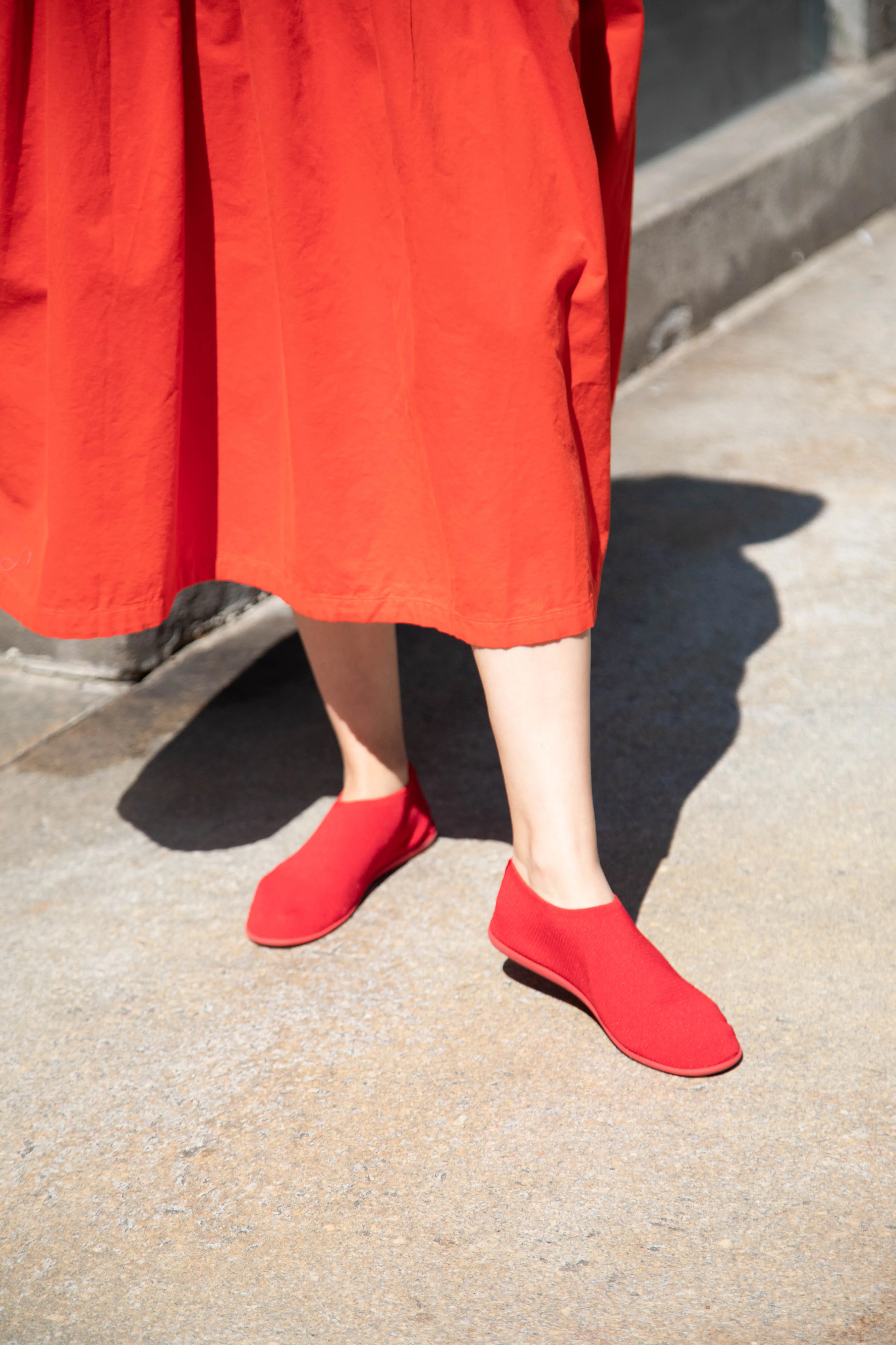 Softromaine | Flat in Watermelon Red